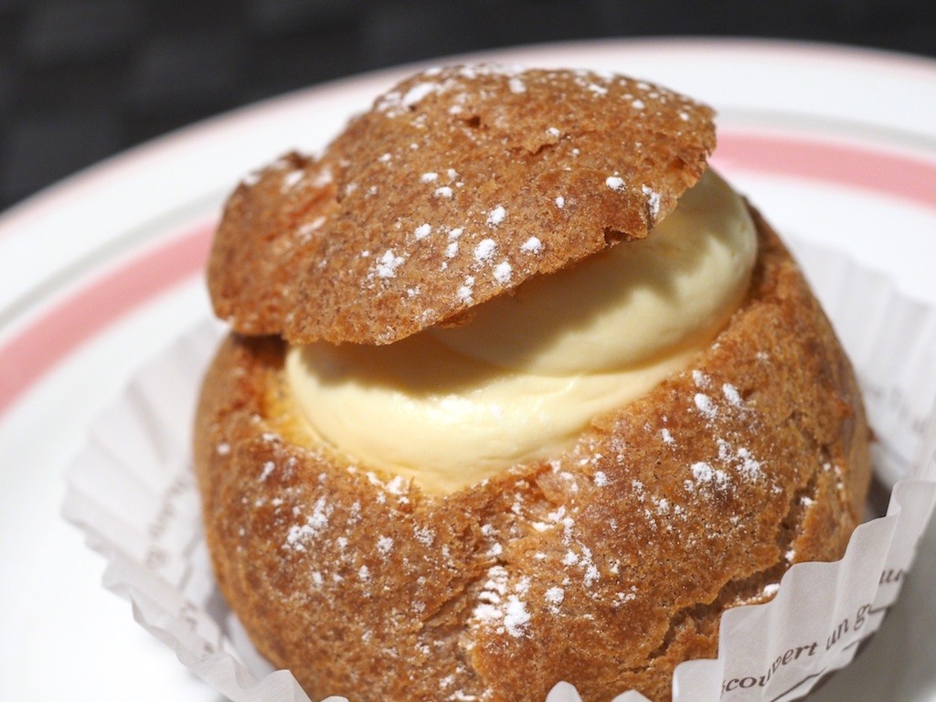 シュークリーム ラ・フォセット】平針のケーキ屋さん シンプルなシュークリーム